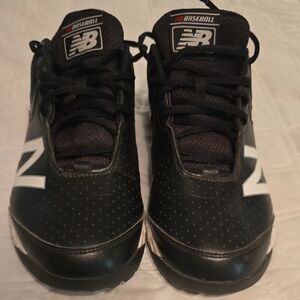 New Balance Black and White Baseball Cleats / Turf Shoes